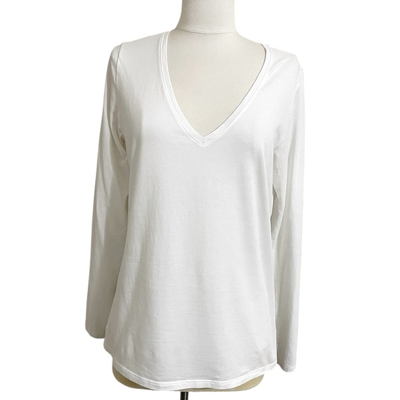 LILLY PULITZER White V-Neck Long Sleeve Tee Classic Preppy Size Large - Picture 1 of 11